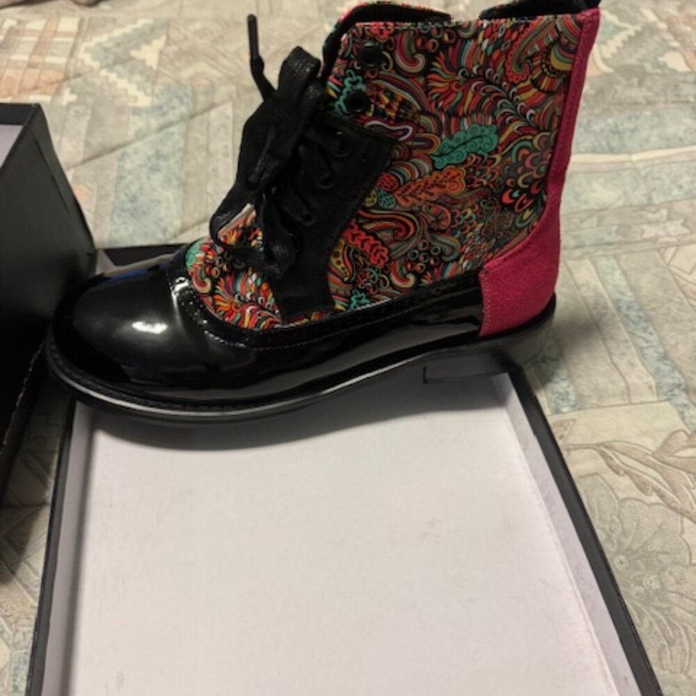 Lady Couture NY Booties Size 7